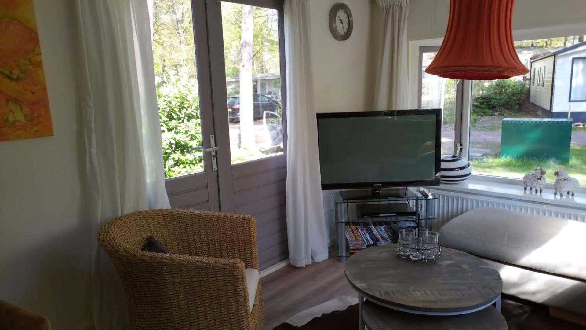Wulft 47: Sunny 6-Person Chalet with Pool in Forest Campground IJhorst Exterior photo